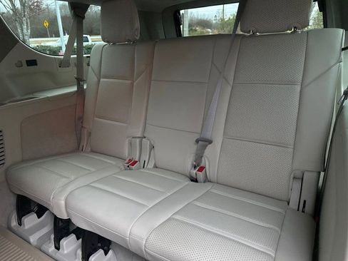 Used 2021 Cadillac Escalade ESV Sport Platinum image 18