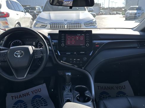Used 2021 Toyota Camry SE image 31