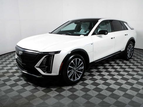 Certified 2024 Cadillac Lyriq Sport RWD image 37
