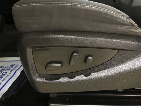 Used 2015 GMC Sierra 2500 SLE AWD/4WD image 18