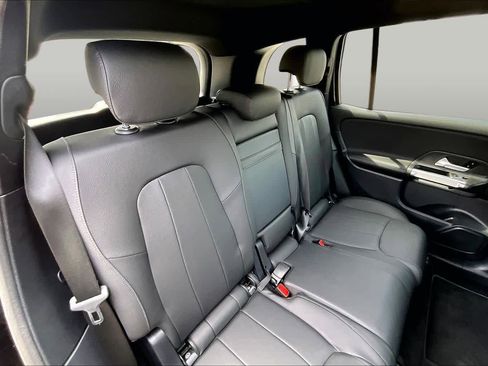 Certified 2025 Mercedes-Benz GLB 250 image 20