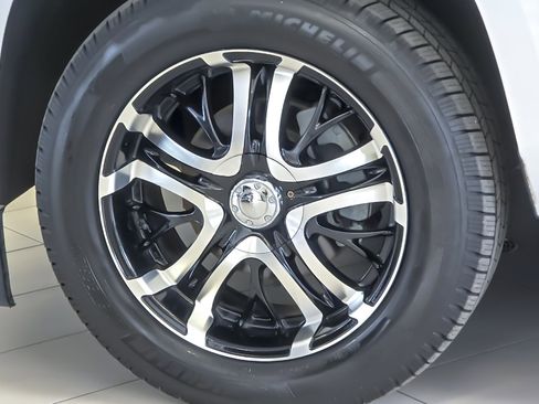 Used 2016 Chevrolet Tahoe LTZ AWD/4WD image 29