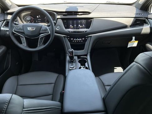 New 2025 Cadillac XT5 Premium Luxury image 11