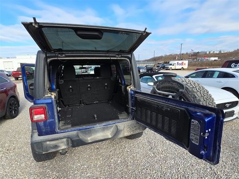 Used 2018 Jeep Wrangler Unlimited Sport S image 14