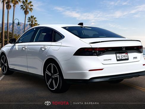 Used 2025 Honda Accord Sport image 4