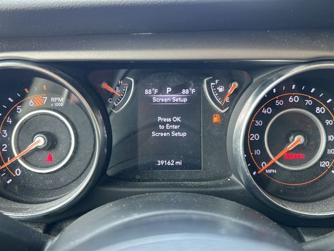 Used 2020 Jeep Wrangler Sport AWD/4WD image 25