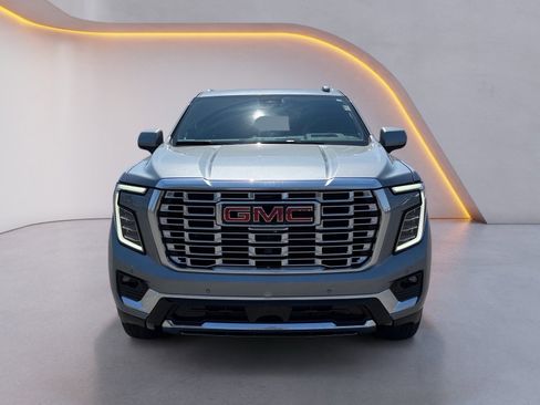 Used 2025 GMC Yukon Denali AWD/4WD image 8