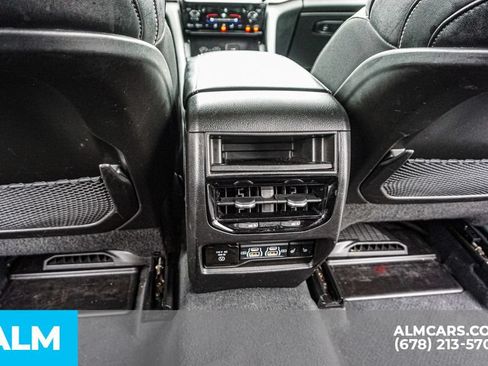 Used 2023 Jeep Grand Cherokee Limited AWD/4WD image 31