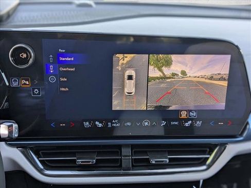 New 2026 Chevrolet Equinox EV LT image 13