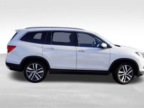 Used 2018 Honda Pilot Elite image 3