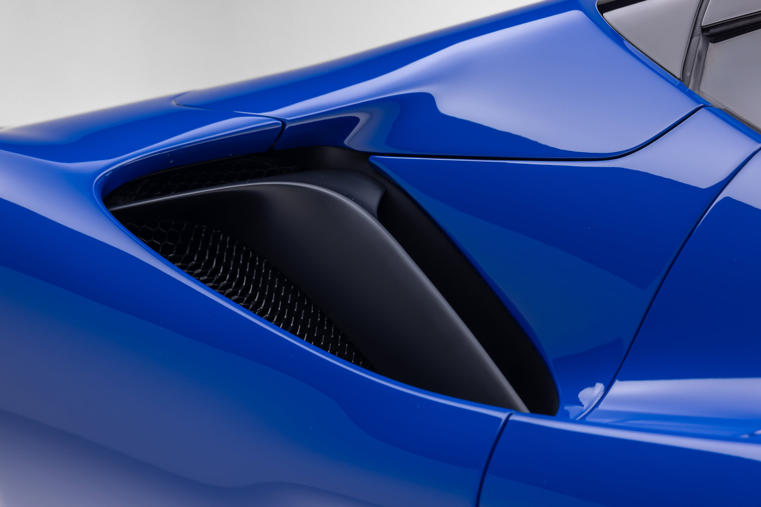 Certified 2022 Ferrari SF90 Spider AWD/4WD image 26