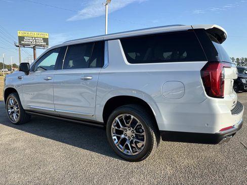 New 2026 GMC Yukon XL Denali w/ Sun & Power Step Package image 5
