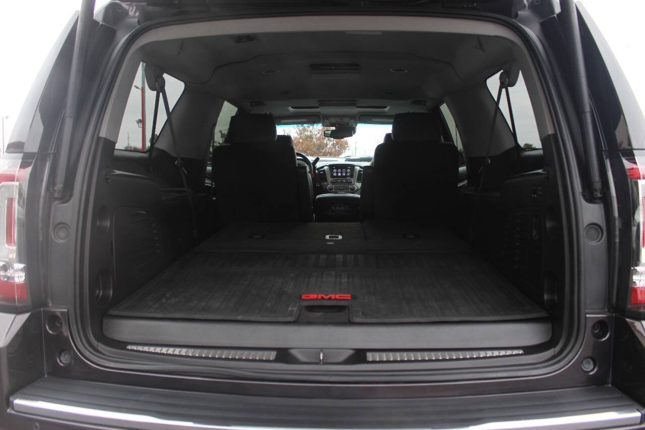 Used 2016 GMC Yukon XL Denali w/ Open Road Package AWD/4WD image 14