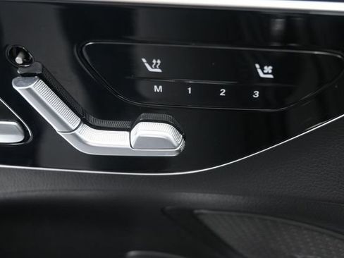 Used 2025 Mercedes-Benz C 300 Sedan image 21
