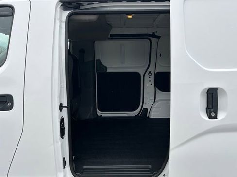 Used 2020 Nissan NV200 S w/ Back Door Glass Package image 12