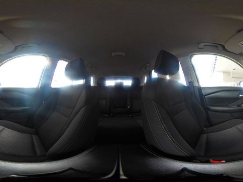 Used 2025 Nissan Rogue SV FWD image 39