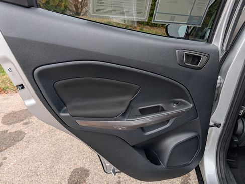 Certified 2021 Ford EcoSport SE w/ SE Convenience Package image 28