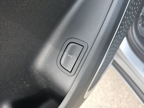 Used 2025 Buick Enclave Avenir w/ Super Cruise Package image 16