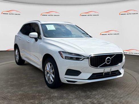 Used 2020 Volvo XC60 T5 Momentum w/ Protection Package AWD/4WD image 5