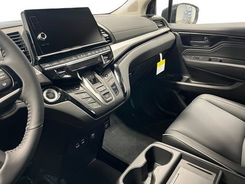 New 2026 Honda Odyssey Touring image 15