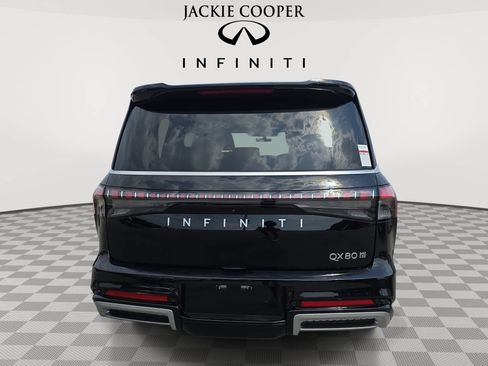 Certified 2026 INFINITI QX80 Luxe w/ Cargo Package AWD/4WD image 6