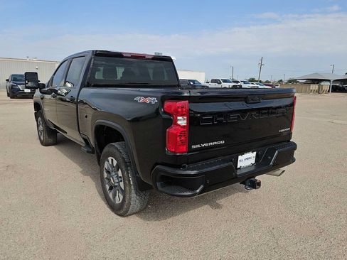 Used 2025 Chevrolet Silverado 2500 Custom w/ Custom Value Package AWD/4WD image 6