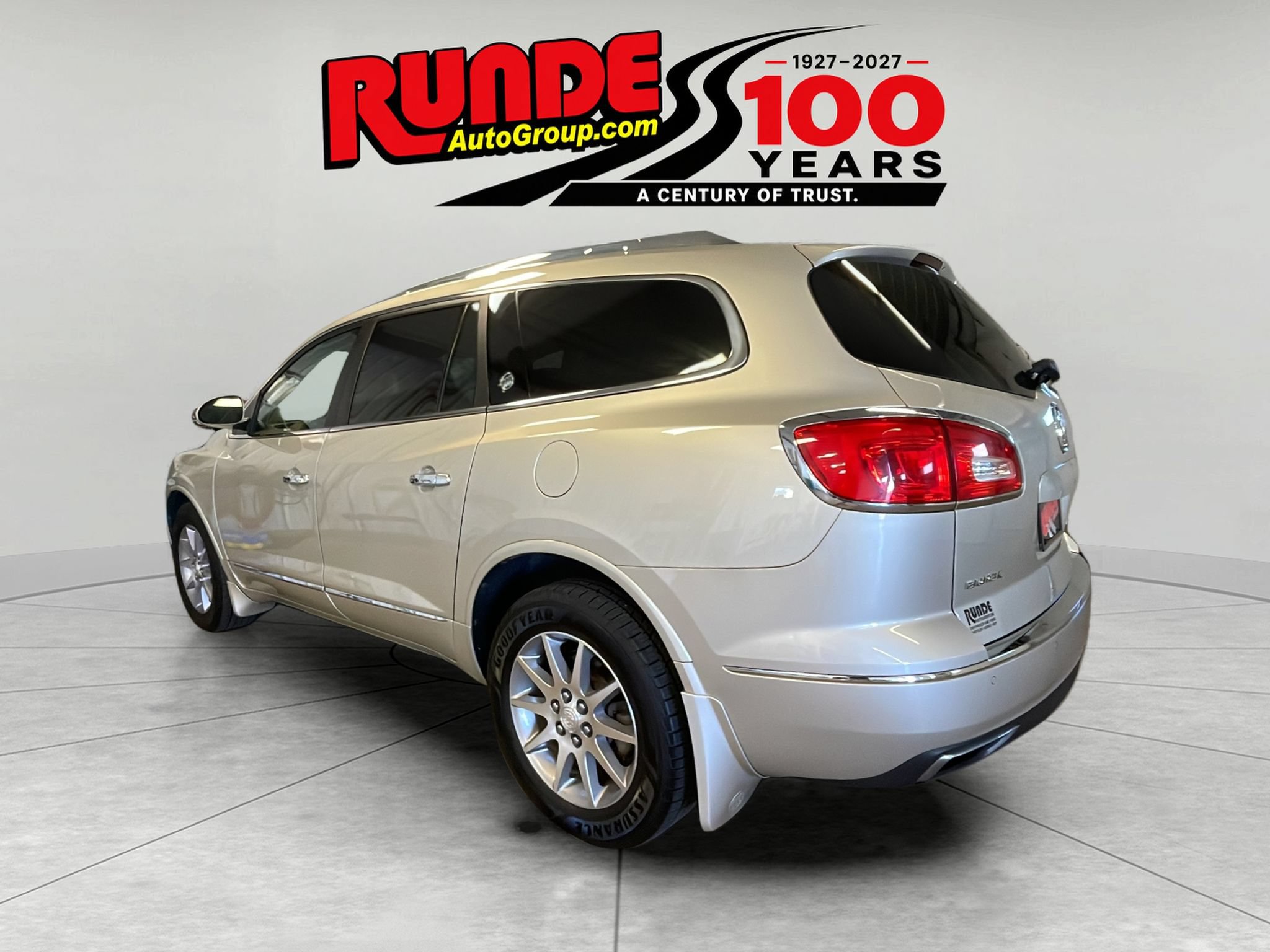 Used 2016 Buick Enclave Leather w/ Trailering Package AWD/4WD image 3