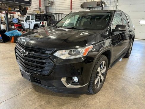 Used 2018 Chevrolet Traverse LT w/ LPO, 'HIT The Road' Package AWD/4WD image 43