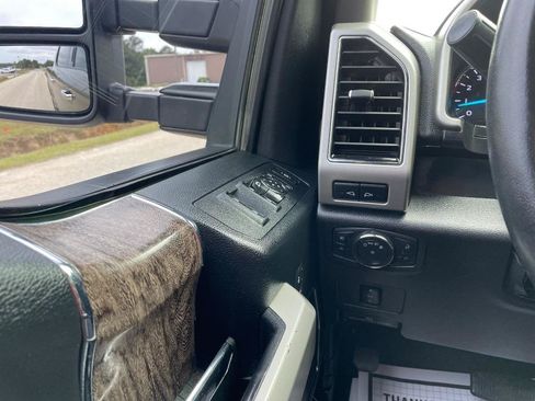 Used 2019 Ford F250 Lariat w/ Chrome Package AWD/4WD image 24