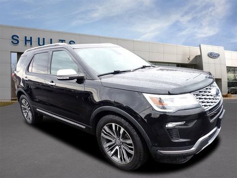 Used 2019 Ford Explorer Platinum image 3