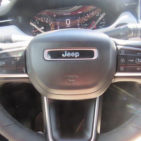 Used 2025 Jeep Compass Limited AWD/4WD image 25