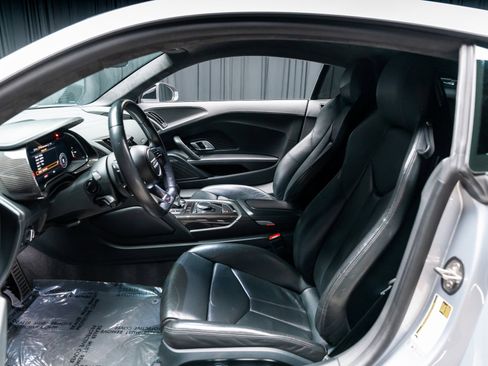 Used 2018 Audi R8 V10 w/ Premium Package image 53