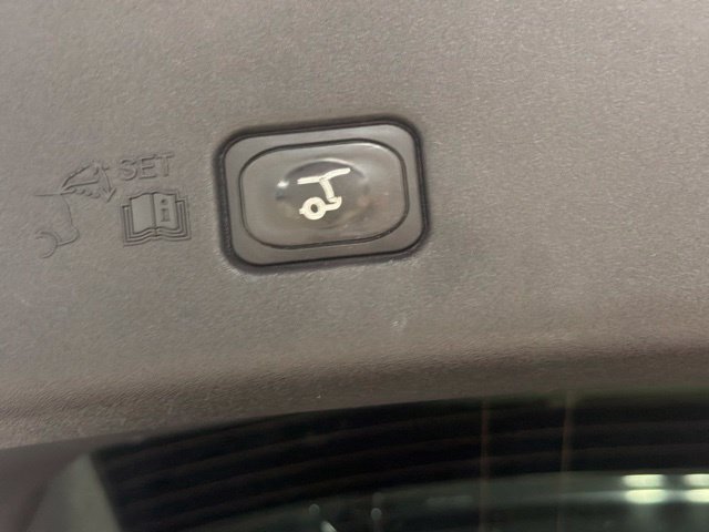 Used 2024 Lincoln Nautilus Reserve w/ Equipment Group 202A AWD/4WD image 14