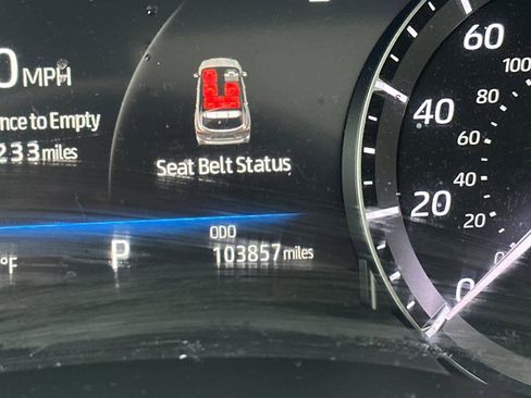 Used 2021 Toyota Highlander XLE image 23