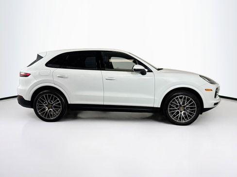 Certified 2022 Porsche Cayenne image 8