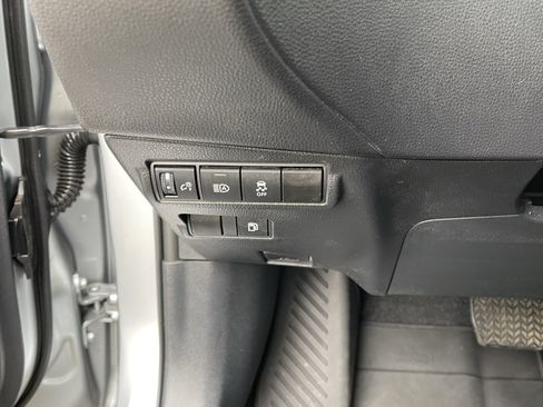 Certified 2025 Toyota Corolla Cross AWD Hybrid image 25