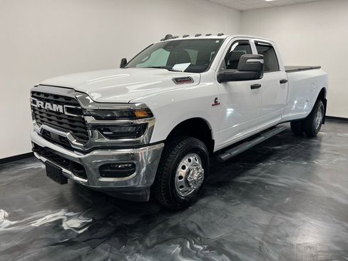Used 2025 RAM 3500 Tradesman image 16