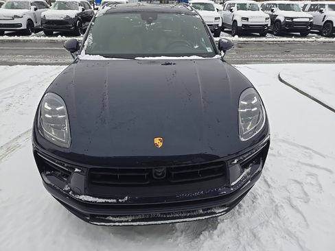 Used 2023 Porsche Macan S w/ Sport Chrono Package image 2