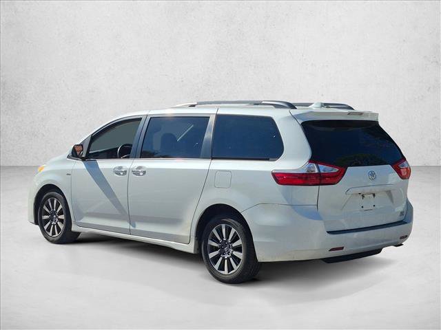 Used 2018 Toyota Sienna XLE w/ Carpet Mat Package AWD/4WD image 7