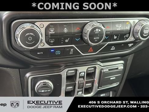Used 2022 Jeep Wrangler Unlimited Rubicon 4xe AWD/4WD image 17
