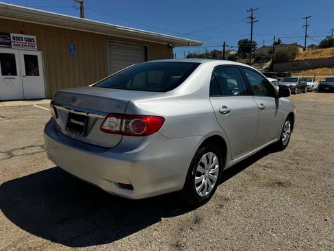 Used 2012 Toyota Corolla LE FWD image 4
