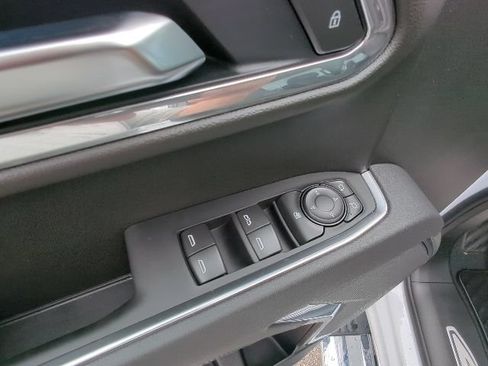 New 2026 Chevrolet Silverado 1500 LT w/ Convenience Package II AWD/4WD image 13