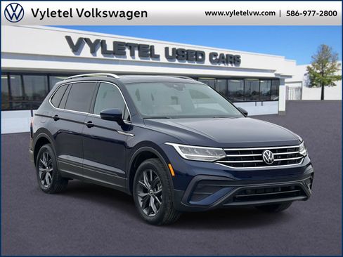 Certified 2022 Volkswagen Tiguan SE image 1