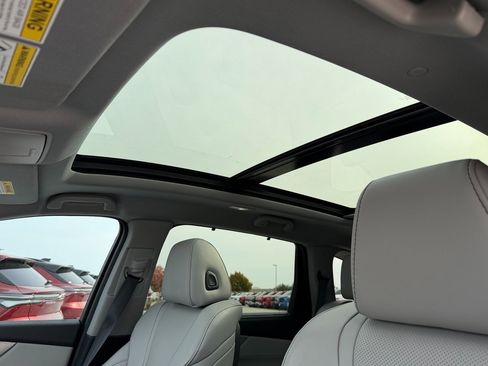 Used 2024 Acura MDX FWD w/ Technology Package image 25