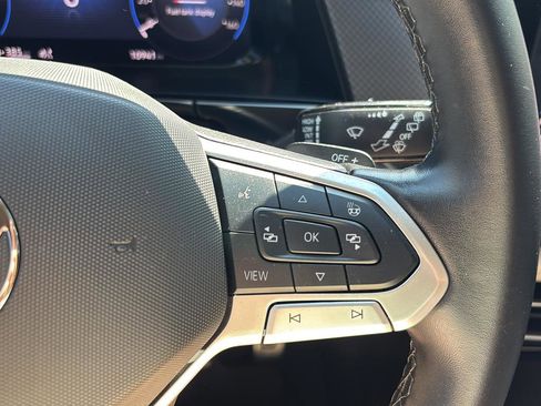 Used 2025 Volkswagen Atlas Peak Edition SE AWD/4WD image 24