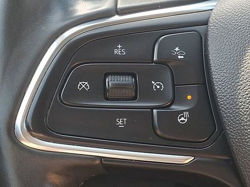Used 2023 Buick Envision Avenir AWD/4WD image 23