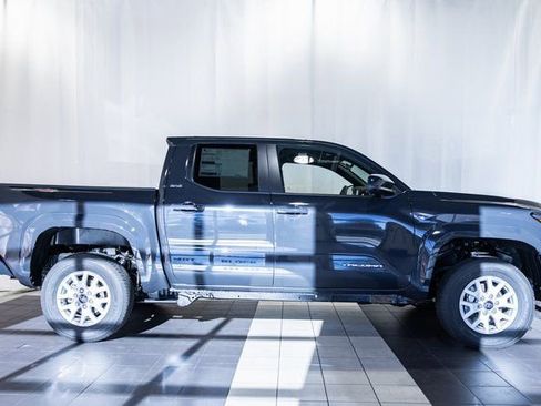 New 2026 Toyota Tacoma SR5 image 3