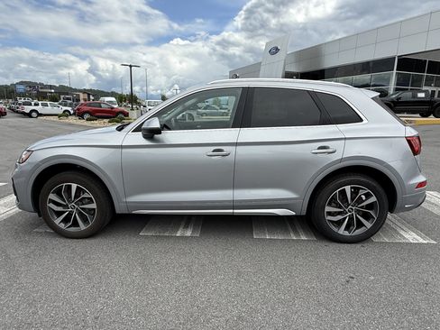 Used 2021 Audi Q5 2.0T Premium w/ Convenience Package AWD/4WD image 8