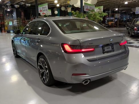 Used 2025 BMW 330i xDrive Sedan w/ Premium Package AWD/4WD image 9