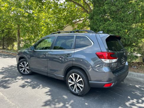 Used 2020 Subaru Forester Limited AWD/4WD image 2